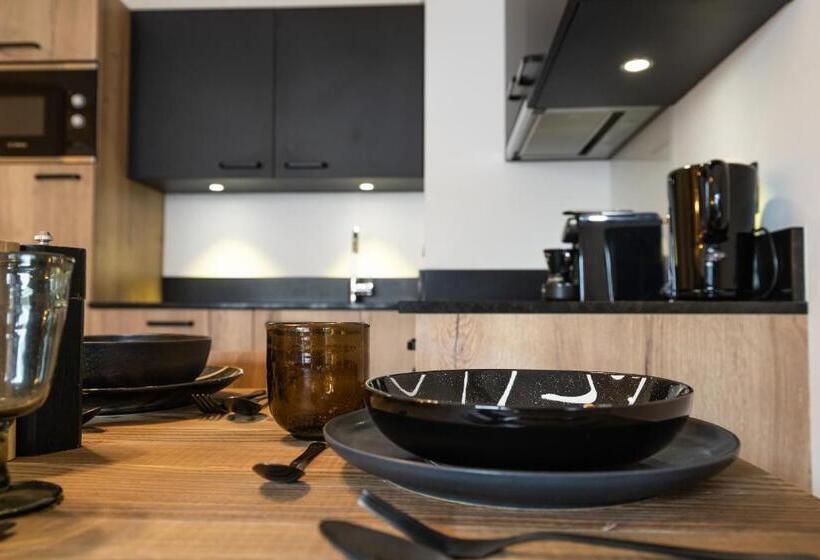 Roches Blanches By Daddy Pool Terresens