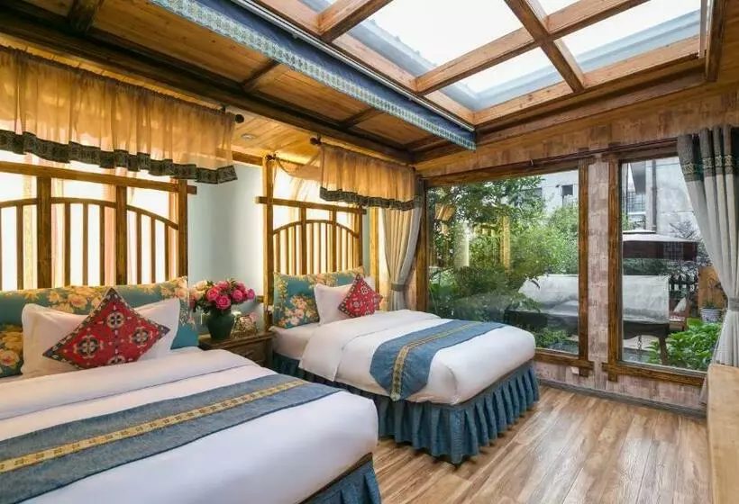 Retkeilymaja Floral Hotel · Baihui Living Zhangjiajie