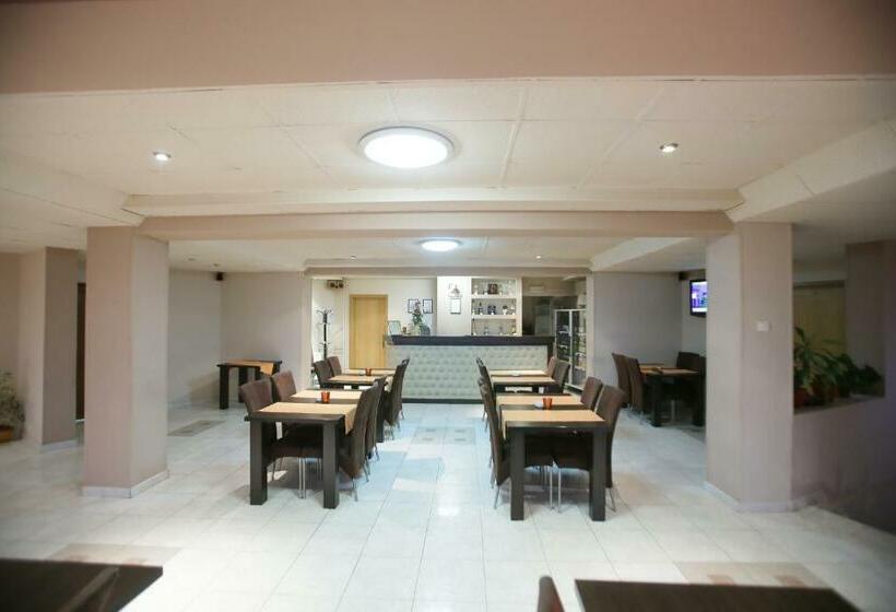 호스텔 Herberth S