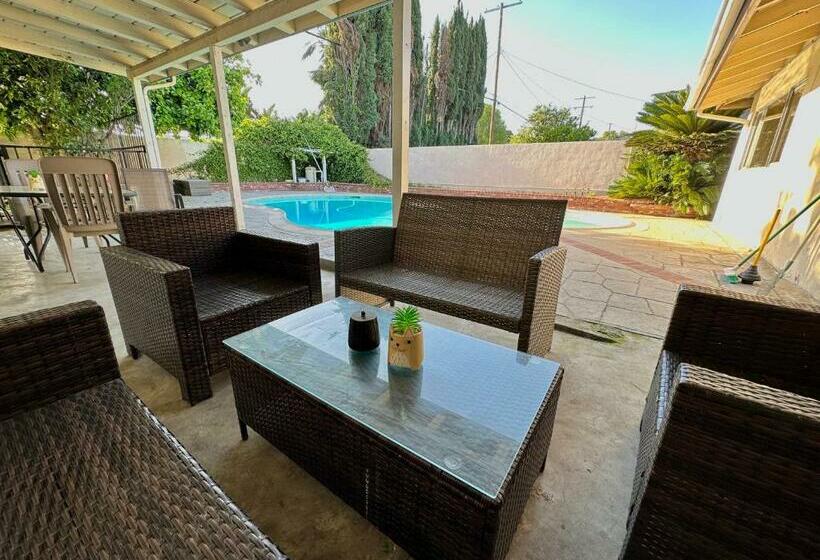 הוסטל Salute Home