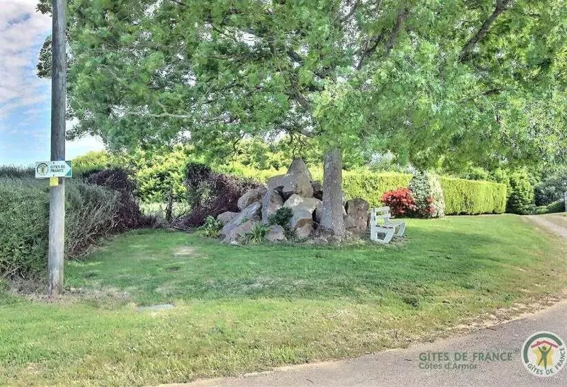 ベッドアンドブレックファースト Chambre De Kergomar