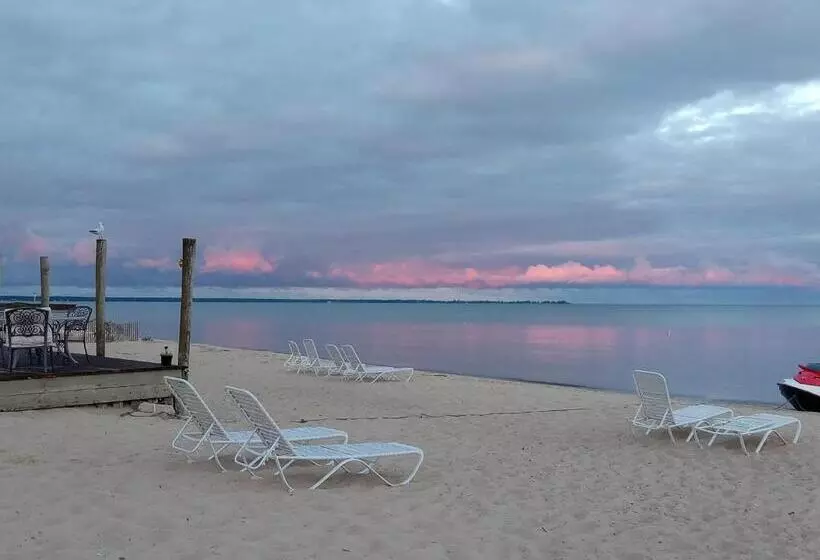ホテル Pine Haven Beach Resort
