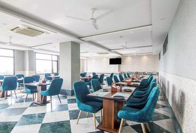 Hotel Treebo Trinetar International