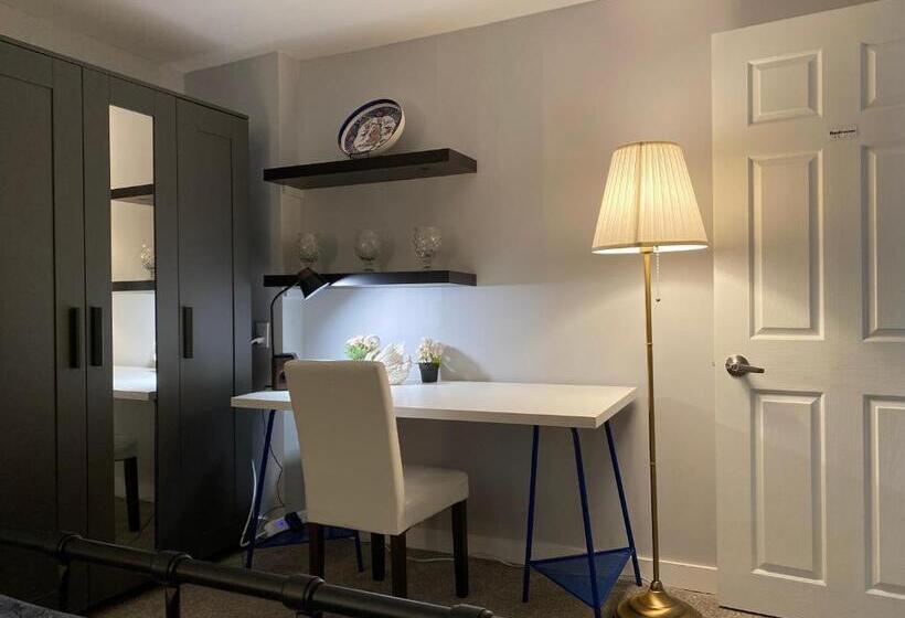 پانسیون Newly Renovated Elephant Suite, Two Bedrooms, Independent Bathroom Veryquiet