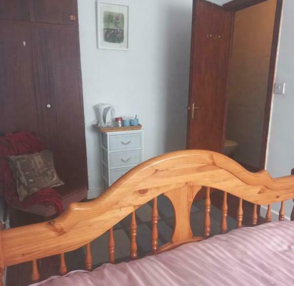 Pensão On The River Moy