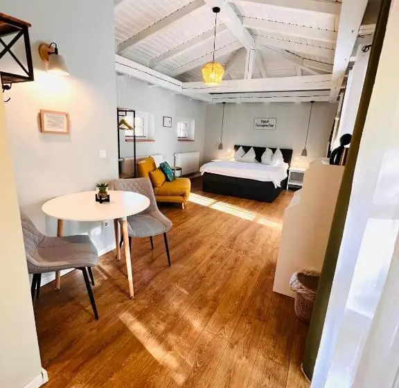 Pension Und Appartements Alter Fehrbelliner Bahnhof