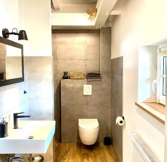 Pension Und Appartements Alter Fehrbelliner Bahnhof