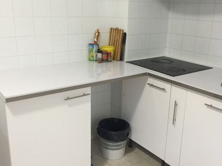 Auberge Lori   Hostel