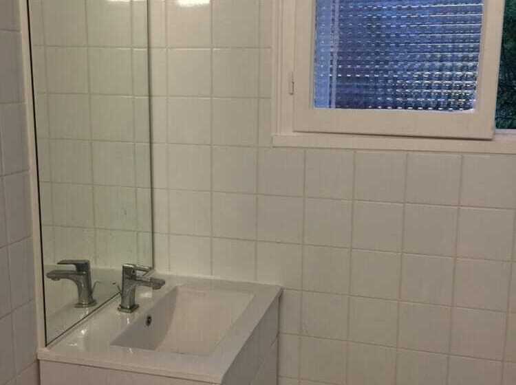 Auberge Lori   Hostel