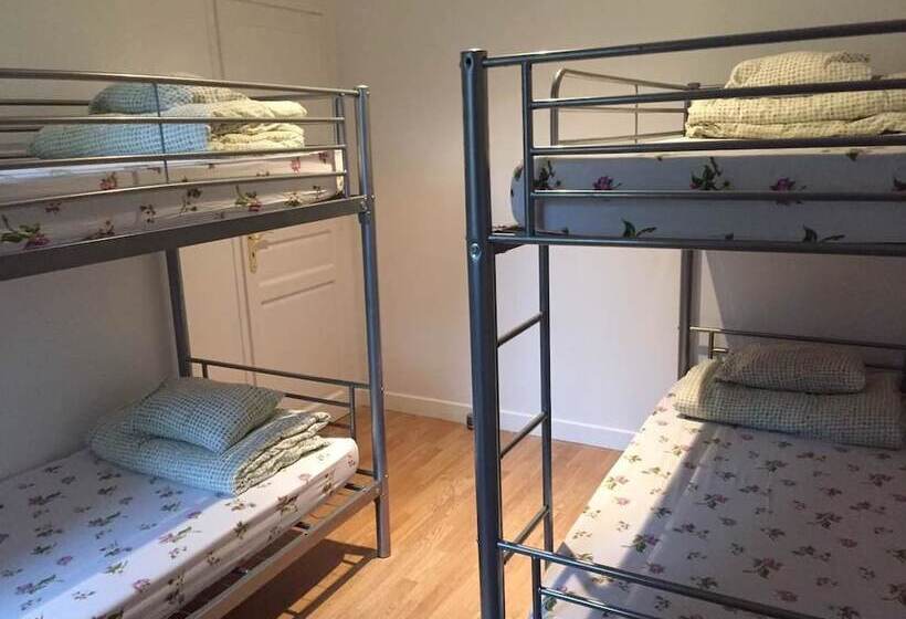 Auberge Lori   Hostel