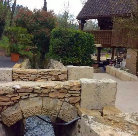 Aamiaismajoitus (B&B) Le Moulin Du Porteil