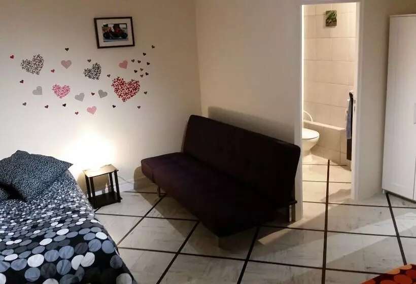 ベッドアンドブレックファースト Quillan La Vue   Chambres D Hôtes