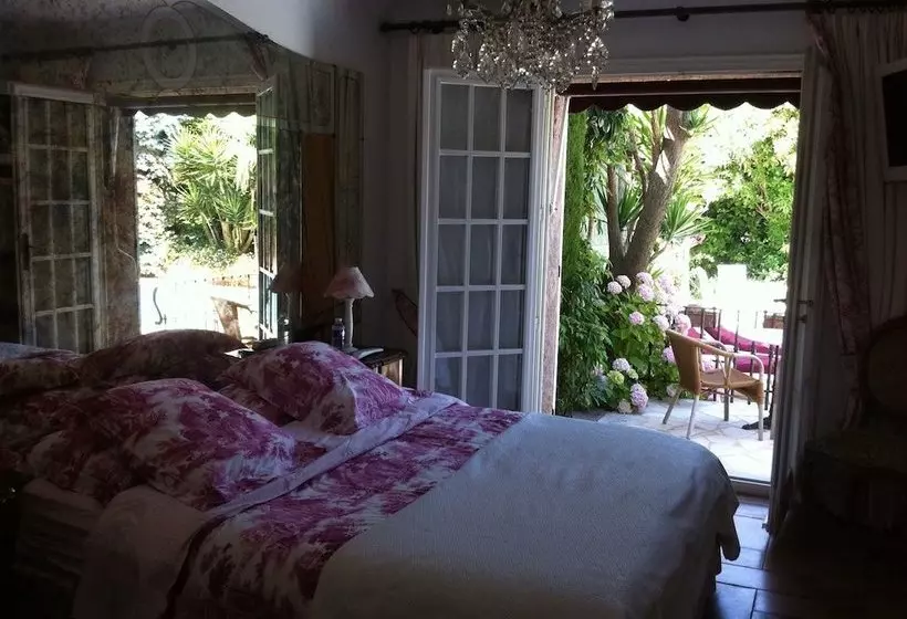 تختخواب و صبحانه Villa L Air Du Temps