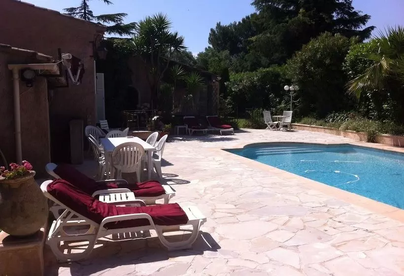 تختخواب و صبحانه Villa L Air Du Temps