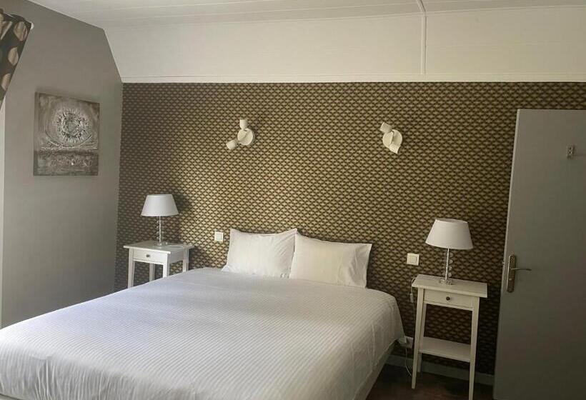 호텔 Hôtel Restaurant Logis Coté Lac