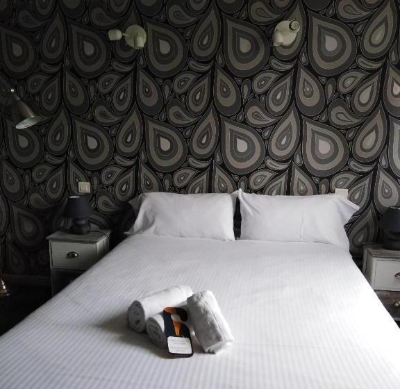 호텔 Hôtel Restaurant Logis Coté Lac