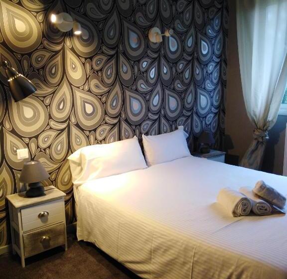 호텔 Hôtel Restaurant Logis Coté Lac