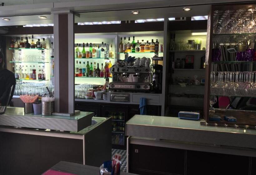 ホテル L Arche De Porquerolles