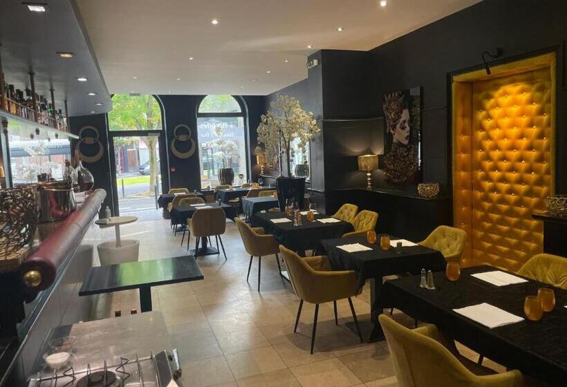 호텔 Restaurant Les Arcades