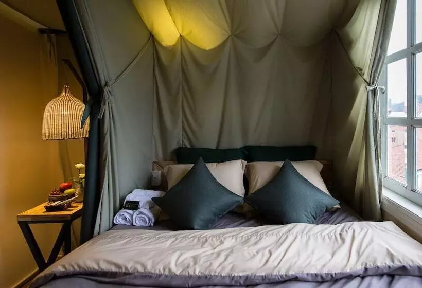 هتل Yolo Camping House   Hostel