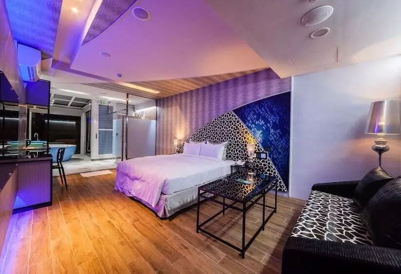 Ty Motel