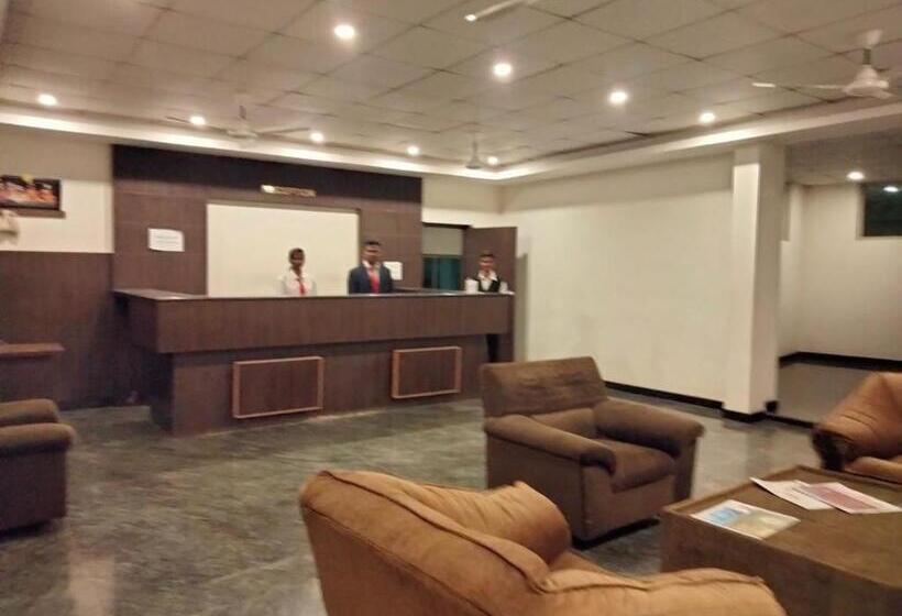 Отель Nijaguna Residency