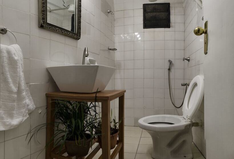 هتل Tacuari Suites