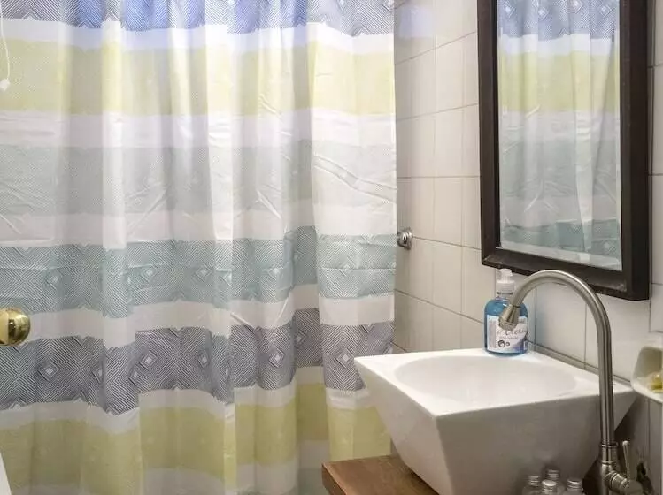 هتل Tacuari Suites