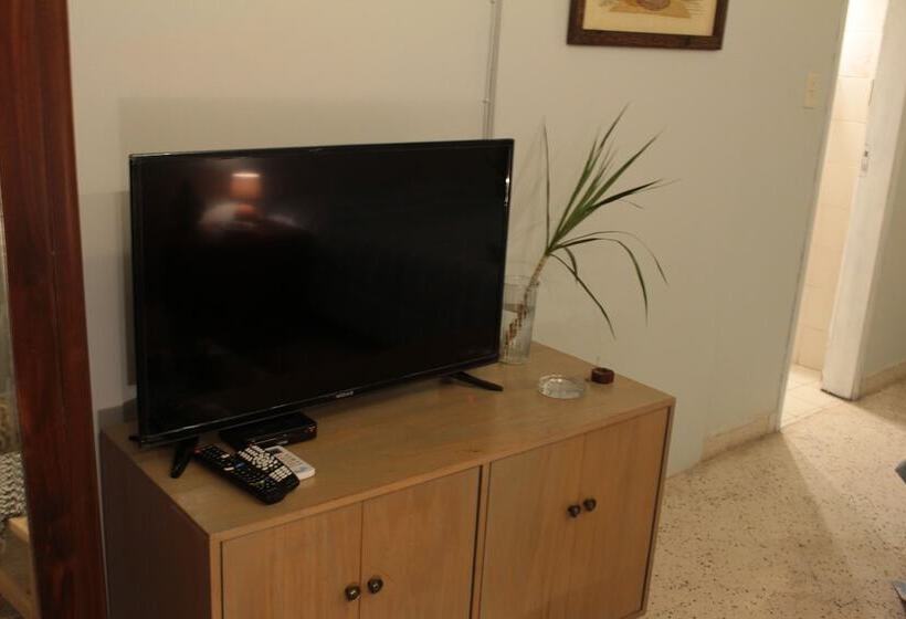 هتل Tacuari Suites