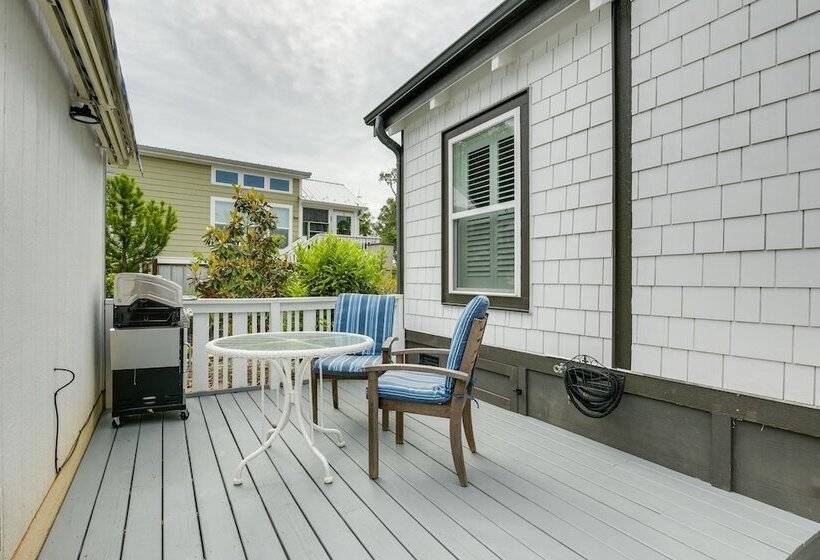 Chic Flat Rock Tiny Home: Pool Access!