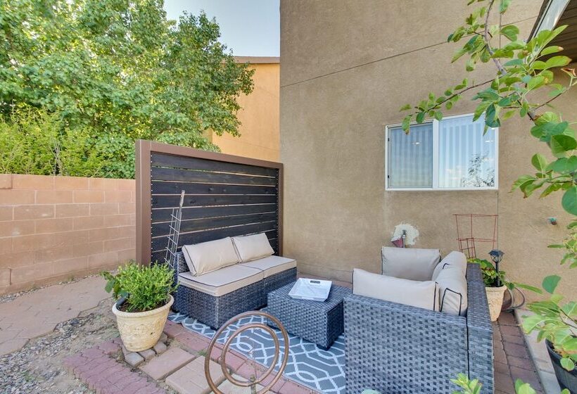 Chic New Mexico Retreat W/ Patio, Grill & Fire Pit