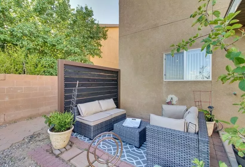 Chic New Mexico Retreat W/ Patio, Grill & Fire Pit