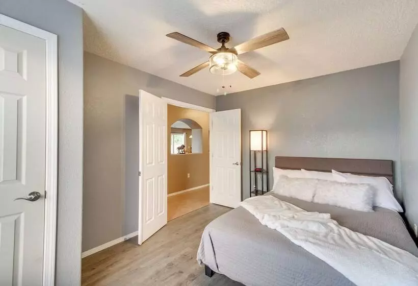 Chic New Mexico Retreat W/ Patio, Grill & Fire Pit