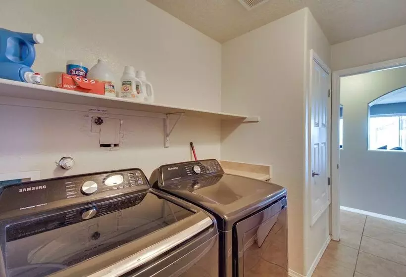 Chic New Mexico Retreat W/ Patio, Grill & Fire Pit