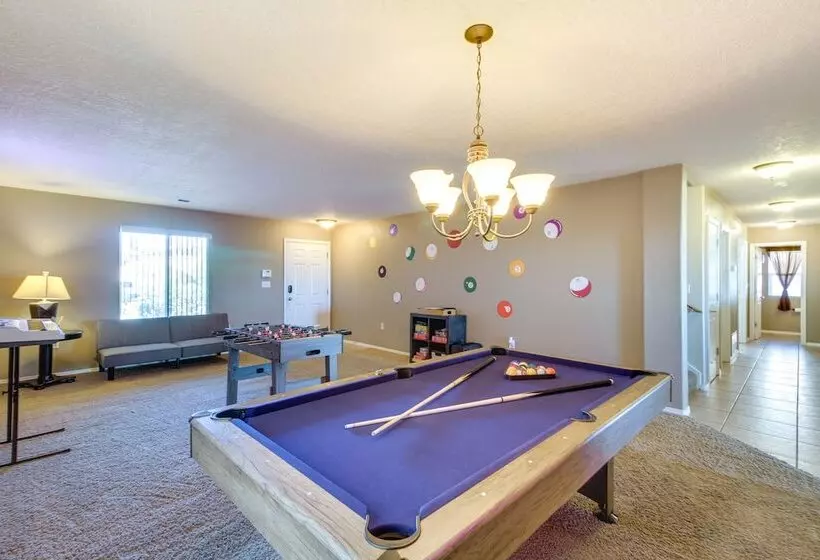 Chic New Mexico Retreat W/ Patio, Grill & Fire Pit