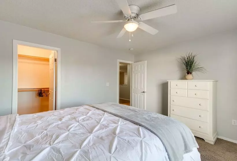 Chic New Mexico Retreat W/ Patio, Grill & Fire Pit