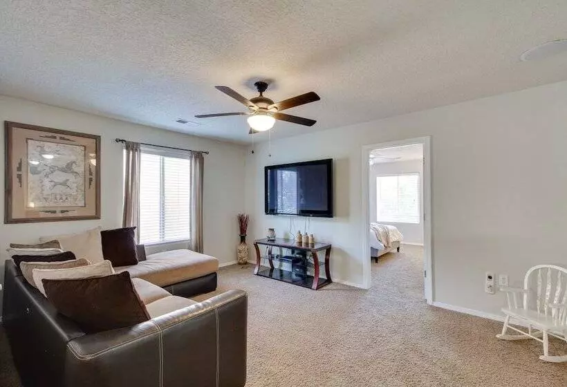 Chic New Mexico Retreat W/ Patio, Grill & Fire Pit