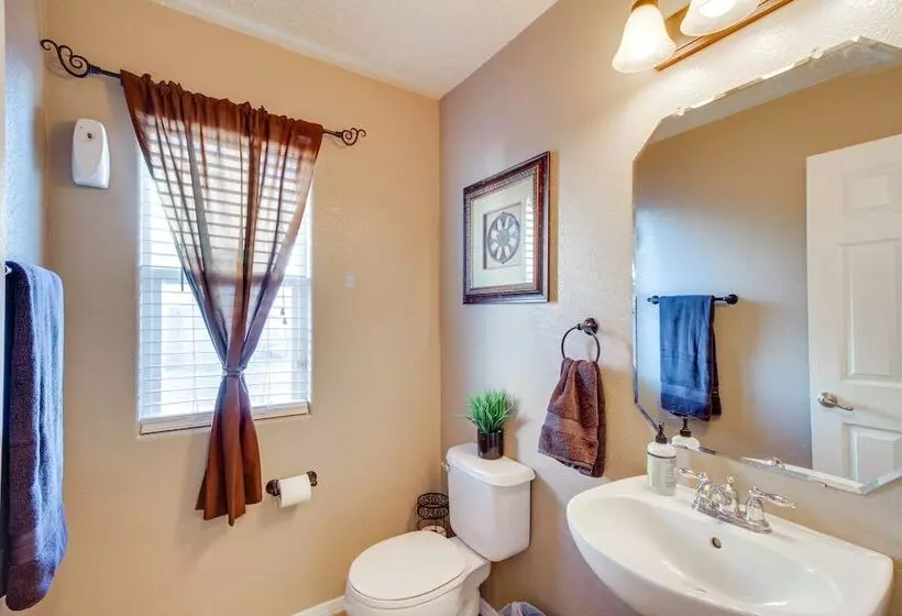 Chic New Mexico Retreat W/ Patio, Grill & Fire Pit