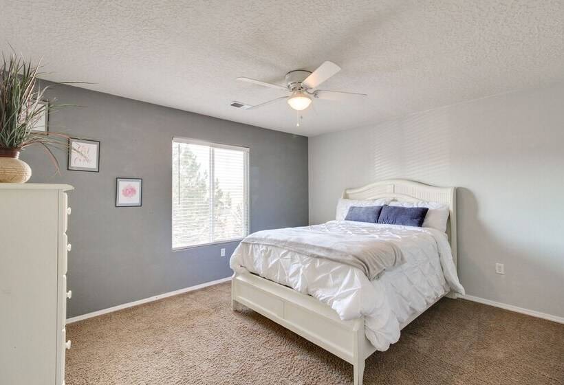 Chic New Mexico Retreat W/ Patio, Grill & Fire Pit