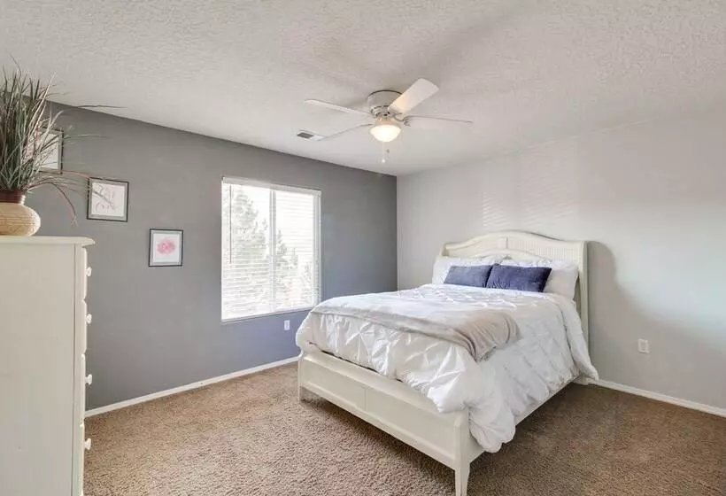 Chic New Mexico Retreat W/ Patio, Grill & Fire Pit