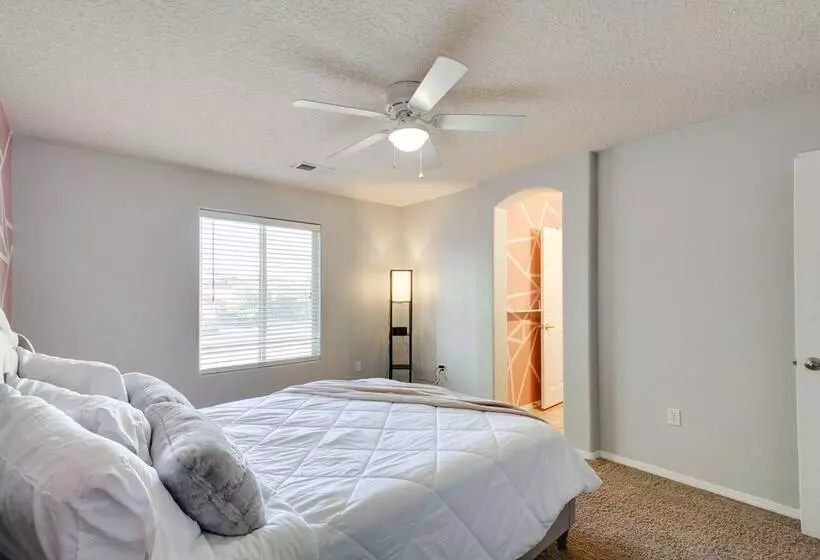 Chic New Mexico Retreat W/ Patio, Grill & Fire Pit