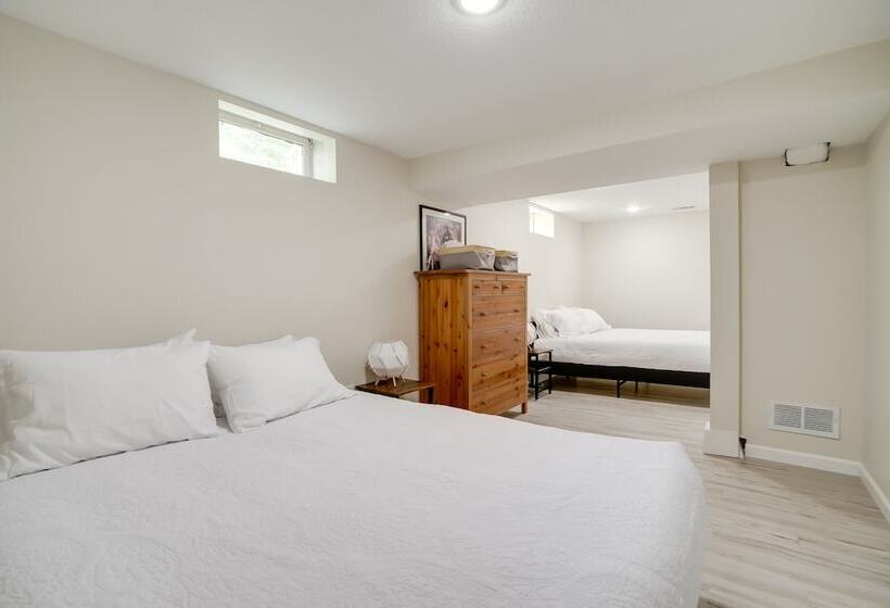 Cozy Minneapolis Home W/ Air Hockey, Near Downtown