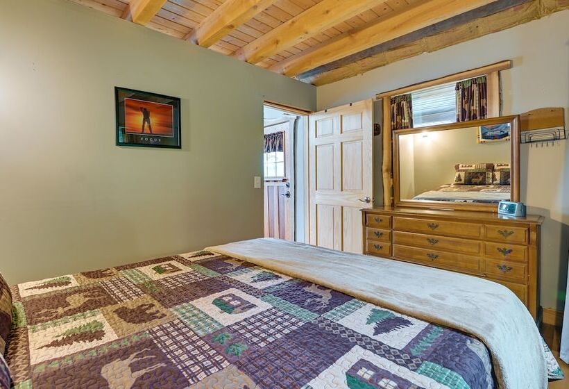 Cozy South Bay Cabin W/ Lake & Mountain Views