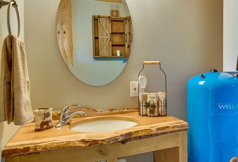 Cozy South Bay Cabin W/ Lake & Mountain Views