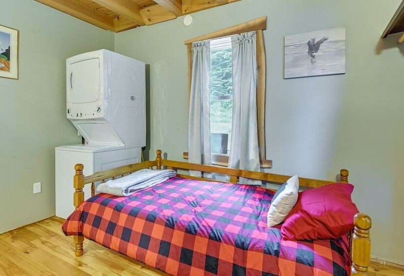 Cozy South Bay Cabin W/ Lake & Mountain Views