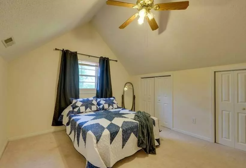 Porch & Fire Pit: Family Friendly Afton Cabin!