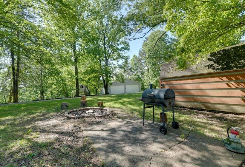 Porch & Fire Pit: Family Friendly Afton Cabin!