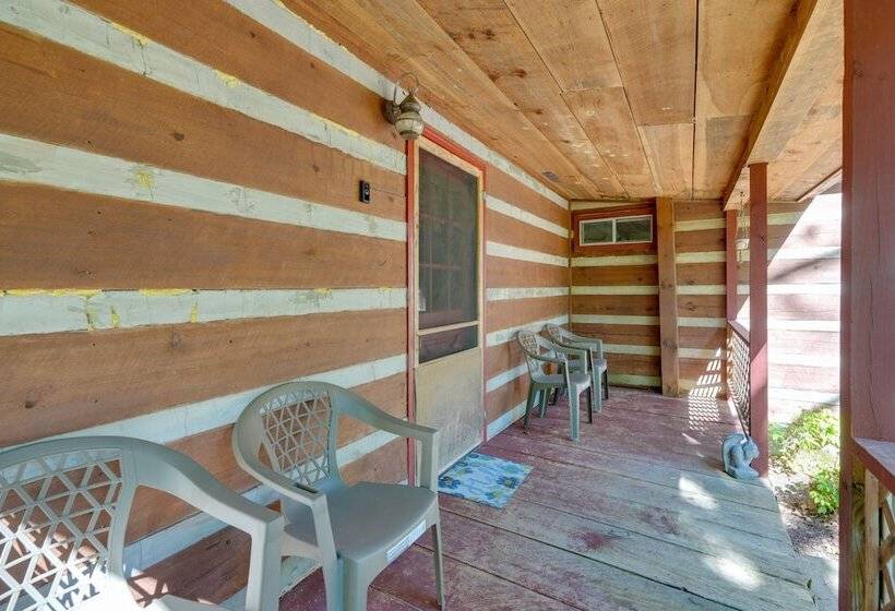 Porch & Fire Pit: Family Friendly Afton Cabin!