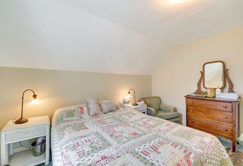 Georgetown Vacation Rental: Gas Grill & Near Beach