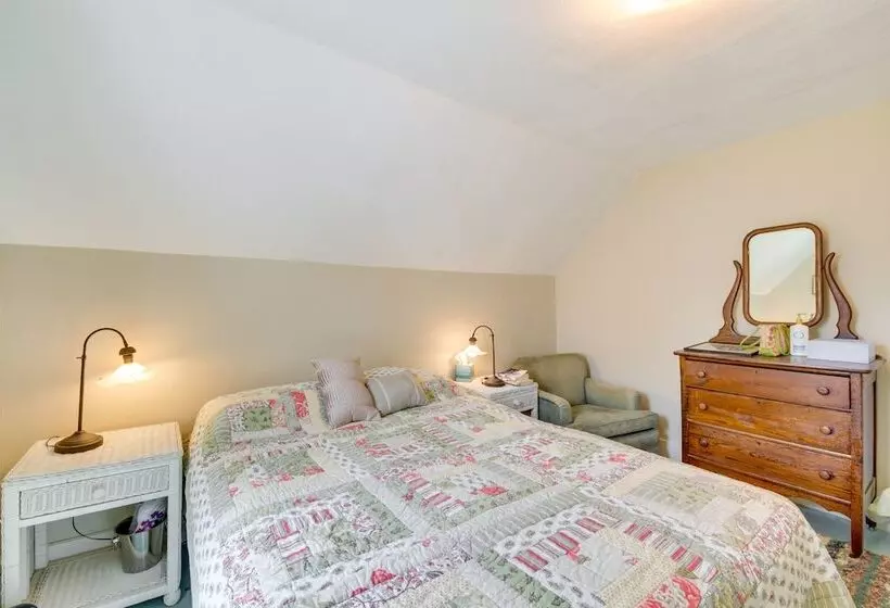 Georgetown Vacation Rental: Gas Grill & Near Beach